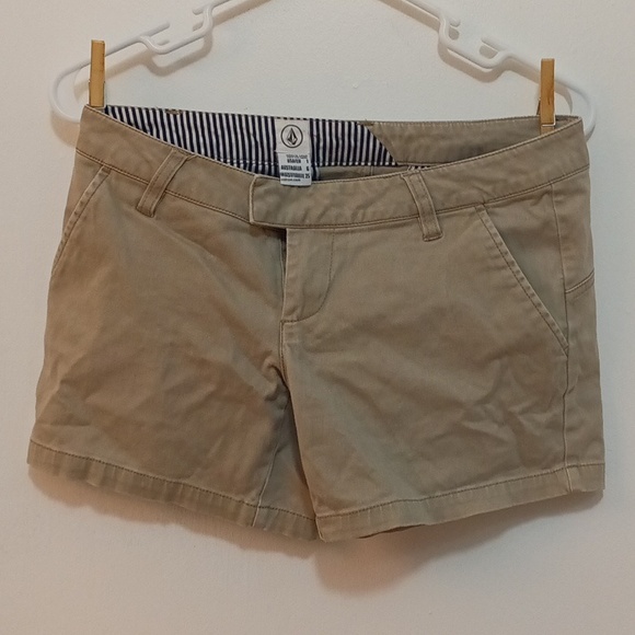 Volcom khaki shorts with detail accents and embroidery - Picture 1 of 6